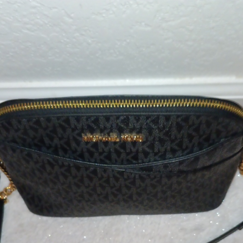 Michael Kors Preloved Black and Gold Crossbody Bag With New Replacement Strap. - Picture 2 of 14
